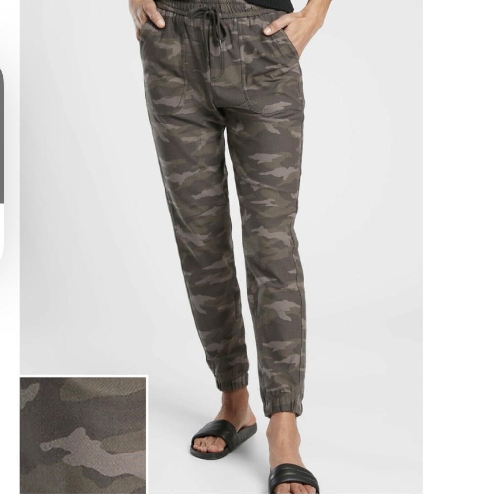 Athleta Camo Farallon Jogger 6P